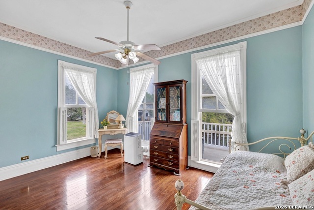 Image 20 of 45 For 705 Guenther E