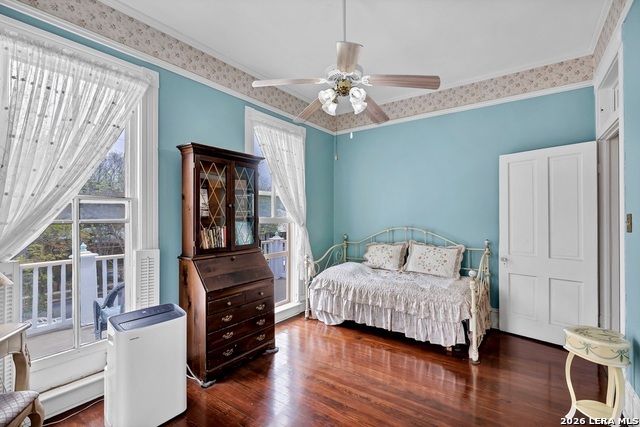 Image 21 of 45 For 705 Guenther E