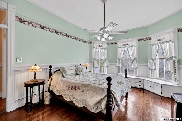 Image 27 of 45 For 705 Guenther E