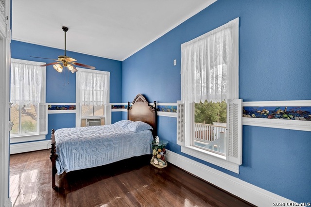 Image 28 of 45 For 705 Guenther E