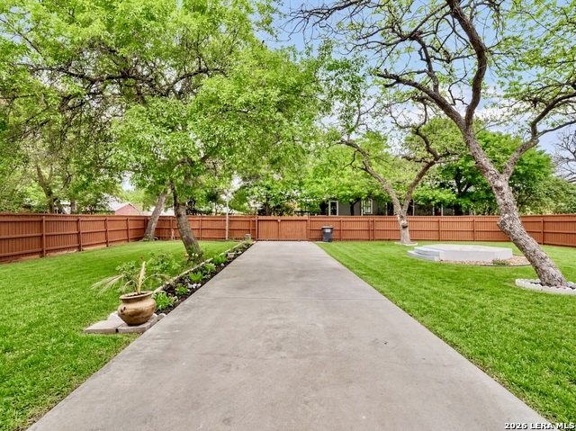 Image 41 of 45 For 705 Guenther E