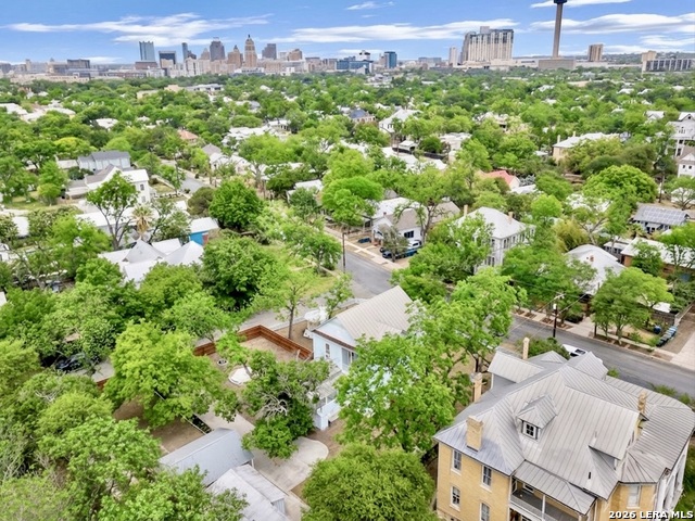 Image 42 of 45 For 705 Guenther E