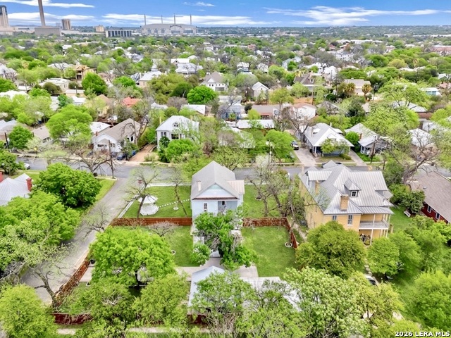 Image 44 of 45 For 705 Guenther E