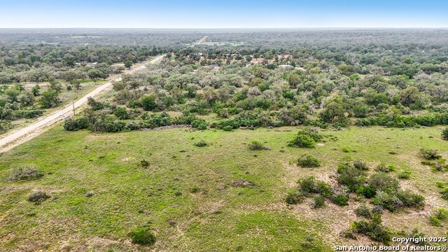 Listing photo id 10 for 25 Pr Vista Hills Ln Tx