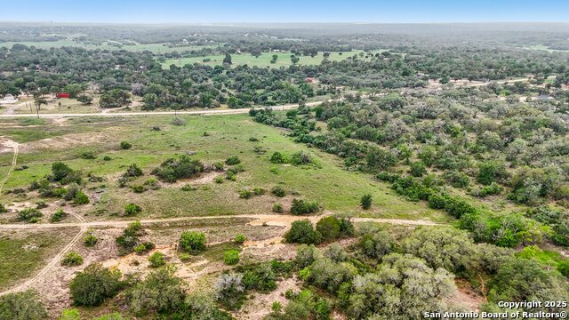 Listing photo id 7 for 25 Pr Vista Hills Ln Tx