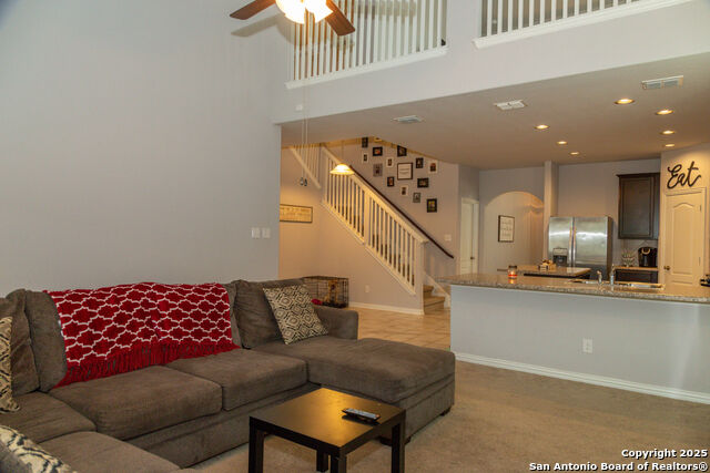 Image 13 of 39 For 8220 Robin Gate