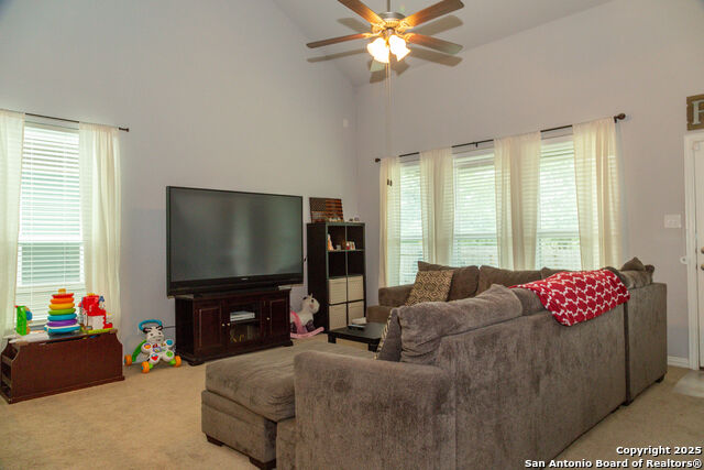 Image 14 of 39 For 8220 Robin Gate