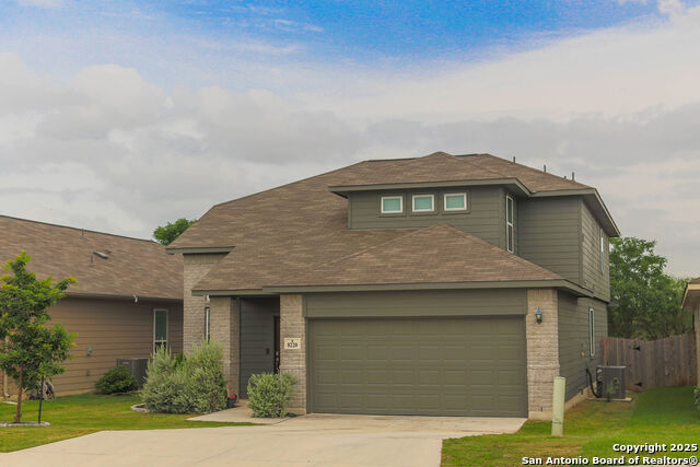 Image 2 of 39 For 8220 Robin Gate