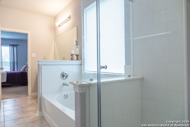 Image 21 of 39 For 8220 Robin Gate