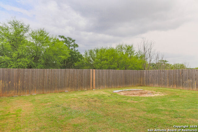 Image 37 of 39 For 8220 Robin Gate