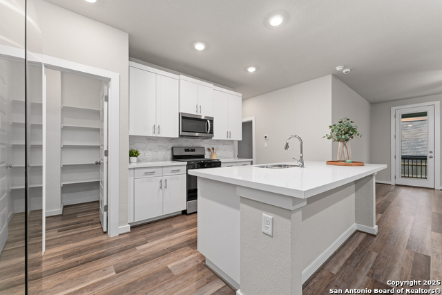 Image 4 of 33 For 15011 Wychwood
