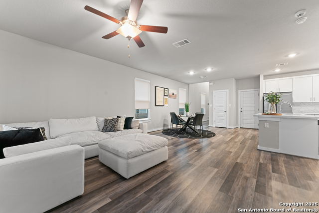Image 9 of 33 For 15011 Wychwood
