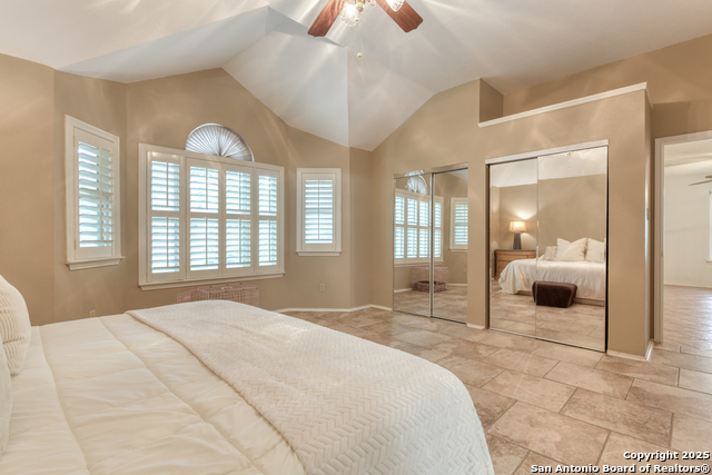 Listing photo id 19 for 8811 Silent Stream