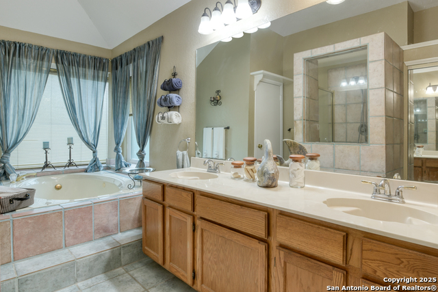 Listing photo id 21 for 8811 Silent Stream