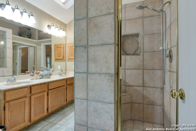 Listing photo id 23 for 8811 Silent Stream