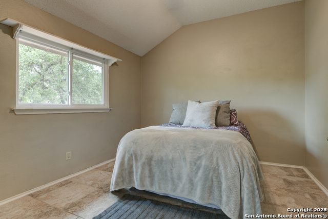 Listing photo id 26 for 8811 Silent Stream