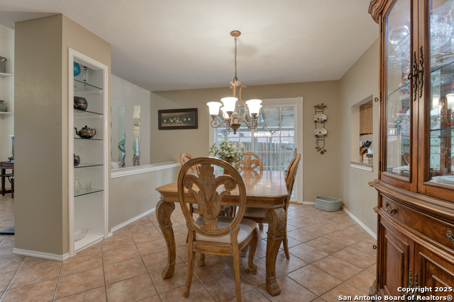 Listing photo id 5 for 8811 Silent Stream