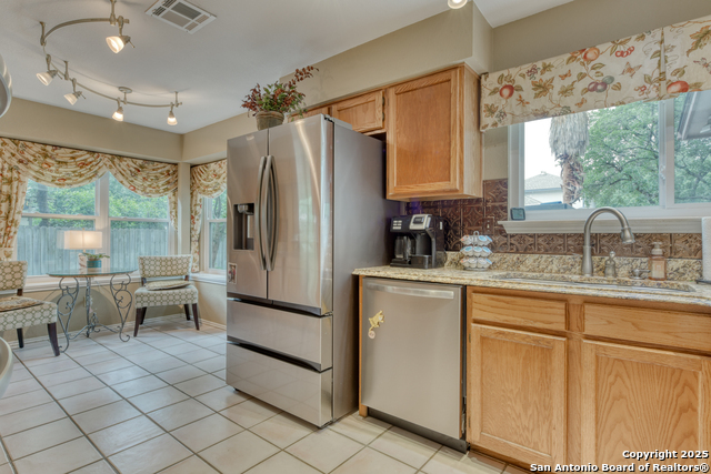Listing photo id 6 for 8811 Silent Stream
