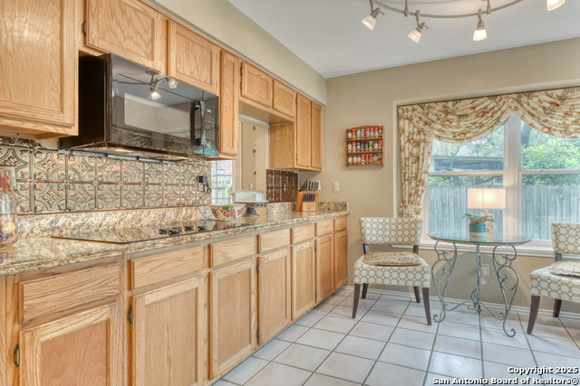 Listing photo id 7 for 8811 Silent Stream