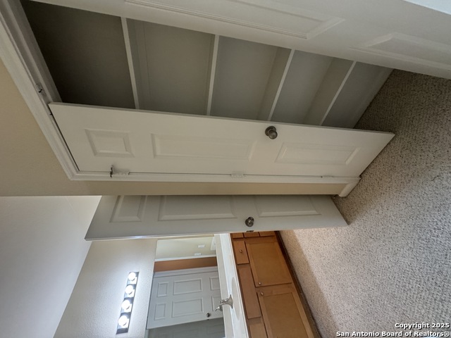 Image 44 of 50 For 6160 Eckhert  103