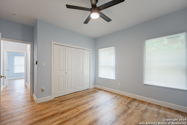 Listing photo id 20 for 715 Sunglo  