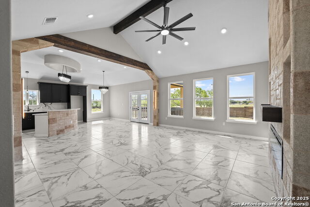Listing photo id 9 for 165 Flor Del Sol