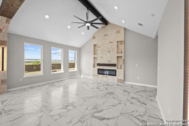Listing photo id 25 for 165 Flor Del Sol