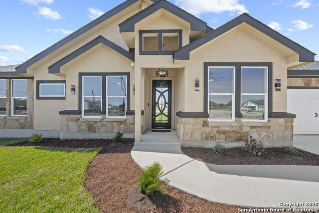 Listing photo id 4 for 165 Flor Del Sol