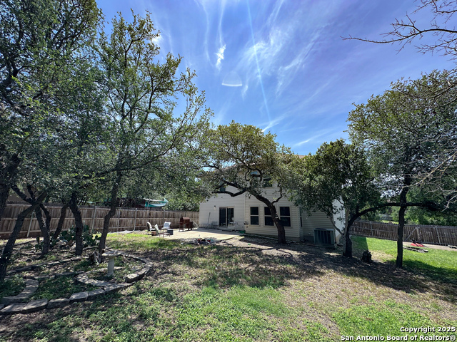 Image 7 of 32 For 16002 Hickory Well Dr