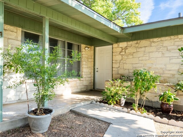 Image 3 of 18 For 413 Lindbergh Blvd. E
