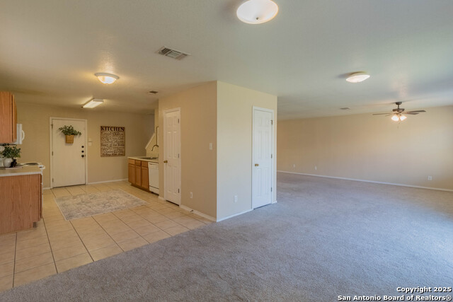 Listing photo id 14 for 6319 Wild Flower Way