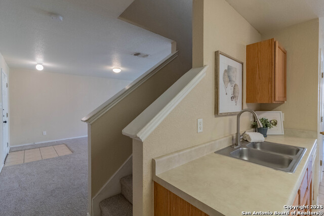 Listing photo id 3 for 6319 Wild Flower Way