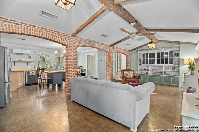 Listing photo id 1 for 24159 Boerne Stage Rd