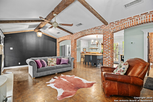 Listing photo id 6 for 24159 Boerne Stage Rd