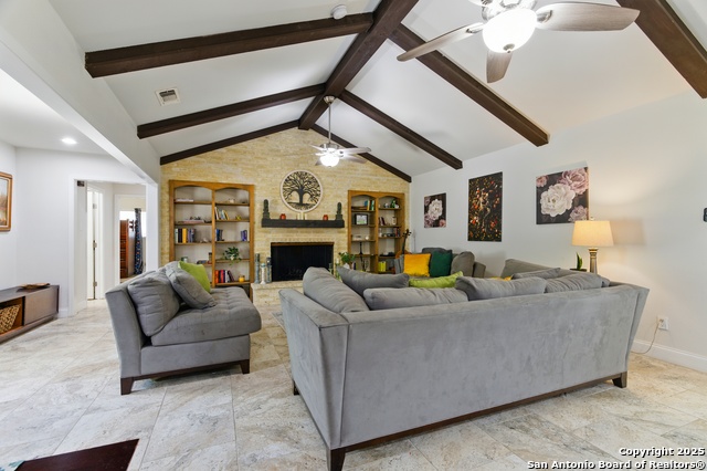 Listing photo id 10 for 614 Moorside Dr
