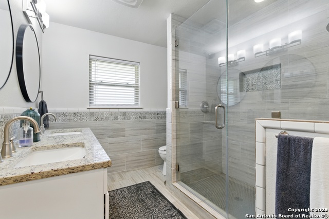 Listing photo id 21 for 614 Moorside Dr