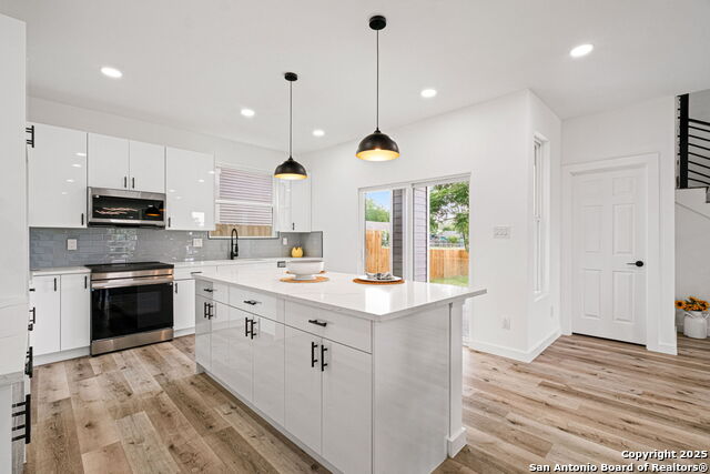 Listing photo id 12 for 430 Dreiss St Unit #1