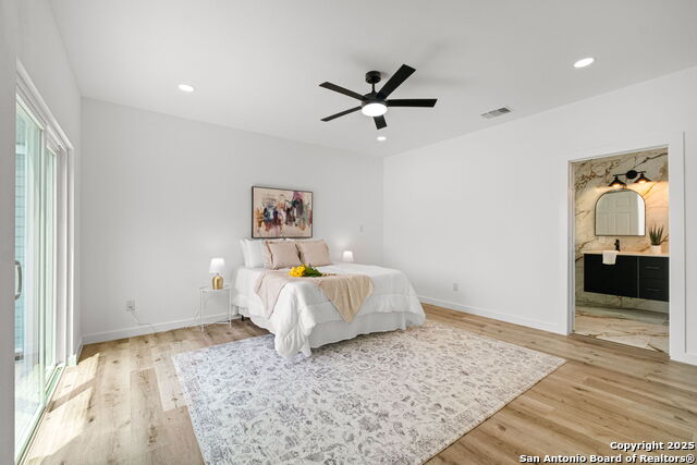 Listing photo id 22 for 430 Dreiss St Unit #1