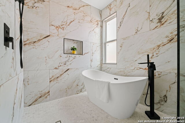 Listing photo id 27 for 430 Dreiss St Unit #1
