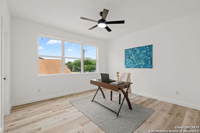 Listing photo id 30 for 430 Dreiss St Unit #1