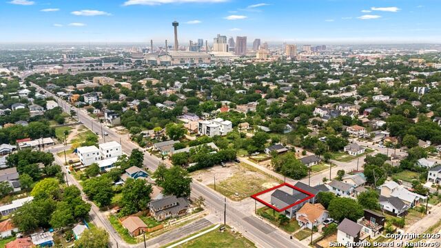 Listing photo id 32 for 430 Dreiss St Unit #1
