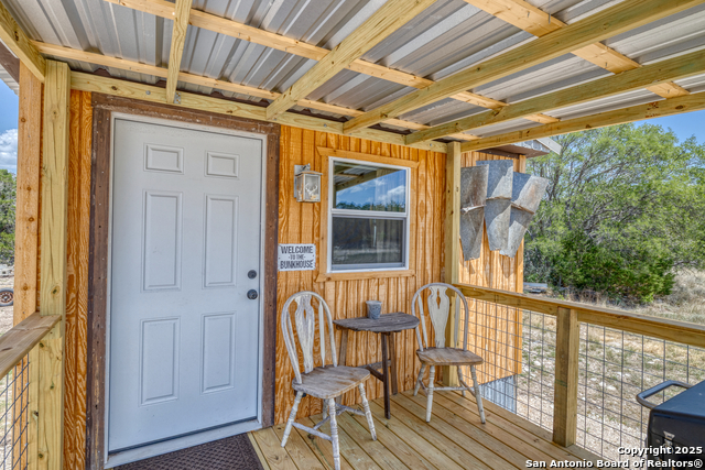 Listing photo id 9 for 1024 Sd 63005