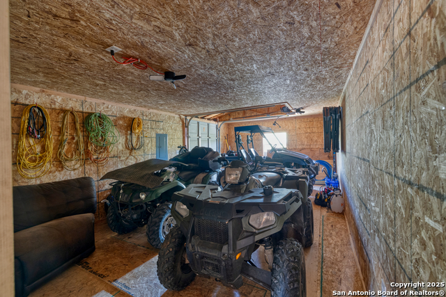 Listing photo id 12 for 1024 Sd 63005