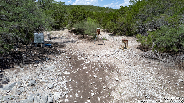 Listing photo id 27 for 1024 Sd 63005