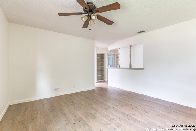 Image 13 of 25 For 2211 Oak Ranch