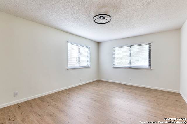 Image 14 of 25 For 2211 Oak Ranch