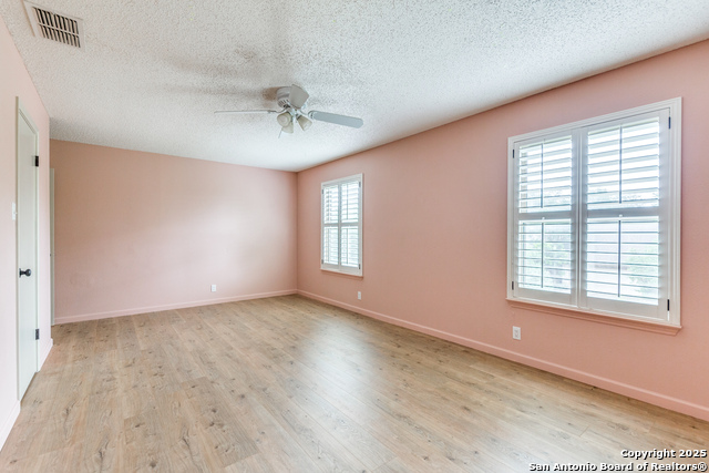 Image 16 of 25 For 2211 Oak Ranch