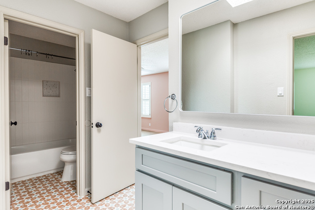 Image 21 of 25 For 2211 Oak Ranch
