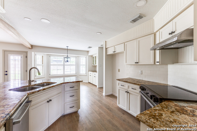 Image 5 of 25 For 2211 Oak Ranch