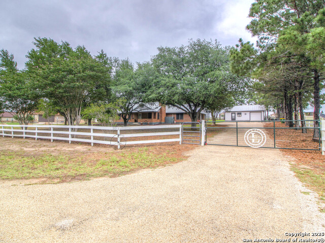 Details for 213 Bluebonnet, La Vernia, TX 78121